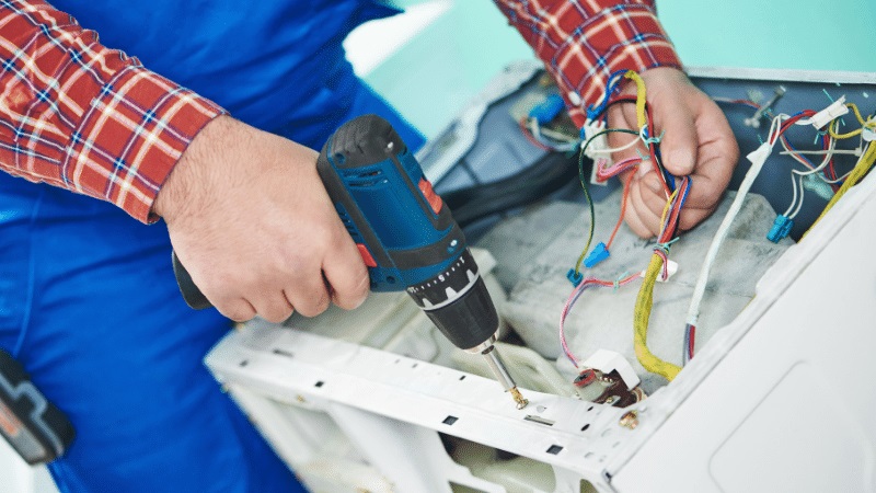 Buca Bosch Bosch çamaşır makinesi kart tamiri – Su almama arızası orijinal parça ile giderildi. - Teknik servis örneği